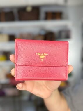 PRADA PINK KISSLOCK WALLET